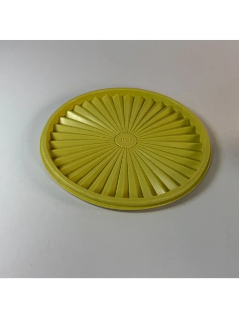 Vintage Tupperware Sunburst Servalier Canister 1204-5 Yellow Lid Storage